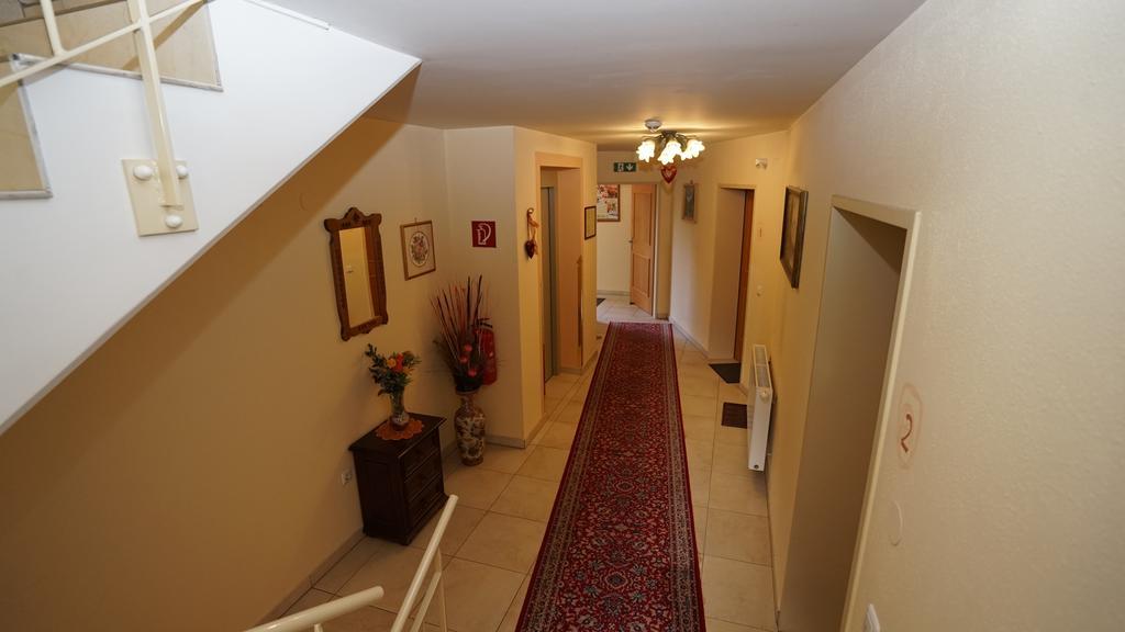 מאיירהופן Appartements Rosa מראה חיצוני תמונה